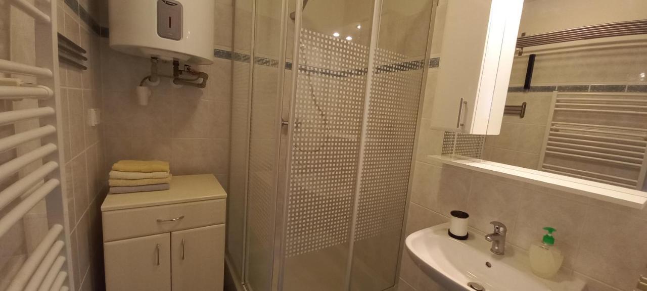 Horni Misecky Apartman E25 U Sjezdovky, Max 6 Osob المظهر الخارجي الصورة